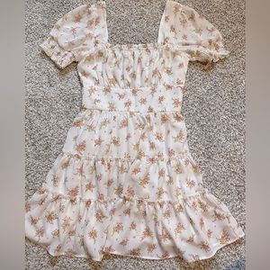 Cute floral dress!